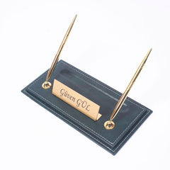 Vega - Set de escritorio verde de 12 piezas en cuero sintético con costuras blancas, placa personalizada – vista del producto 3